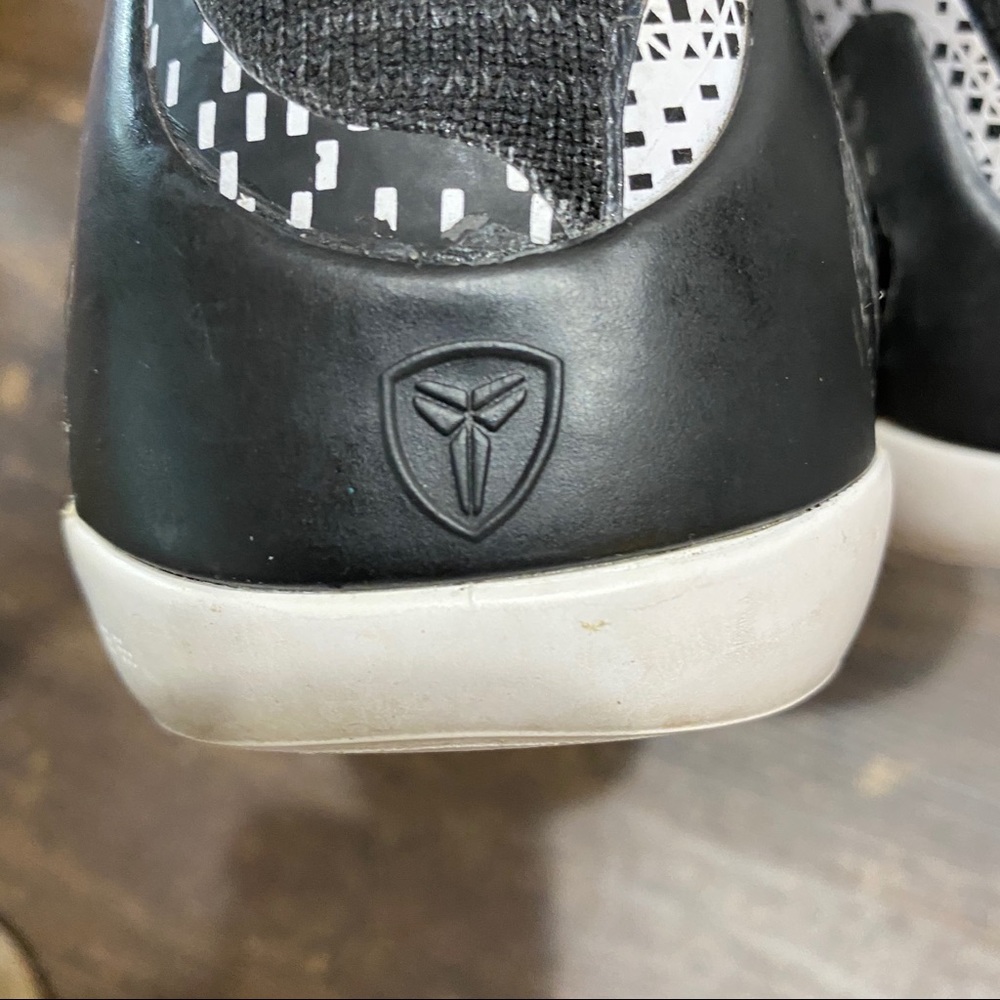 Nike Kobe Bryant 9 Black History Month Sneaker 8.5 - Picture 9 of 14
